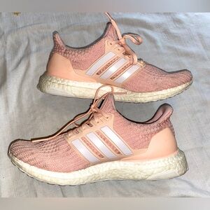 Ultra boost Adidas Sz 8.5 VGUC light coral knit